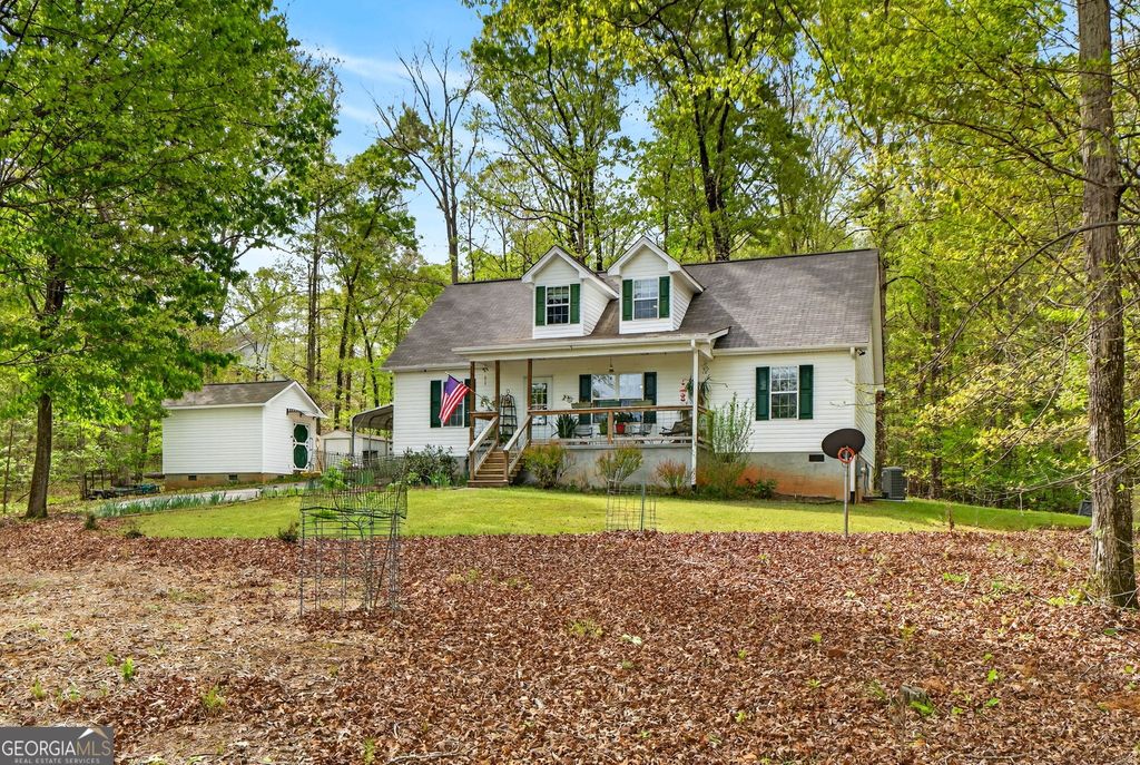 Photo of 55 Edgewater Drive, Griffin, GA 30223 (MLS # 10771884)