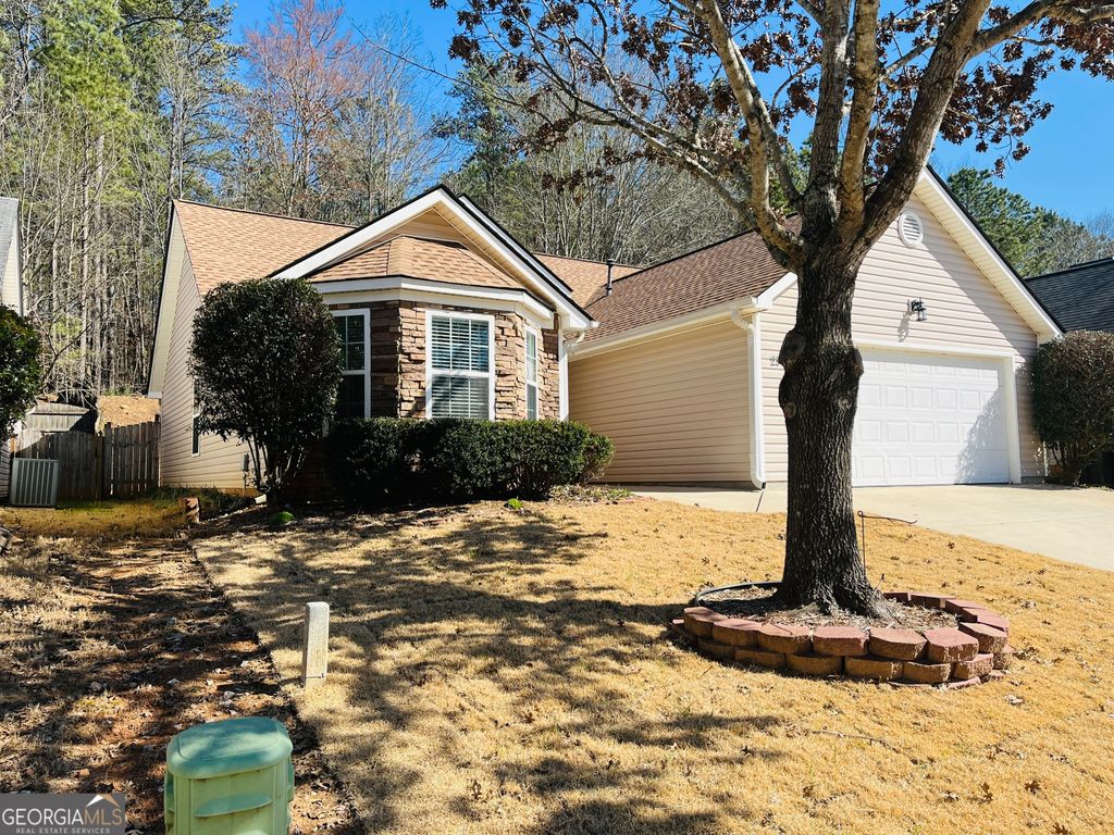 Photo of 23 Belltree Circle, Newnan, GA 30265 (MLS # 10753399)