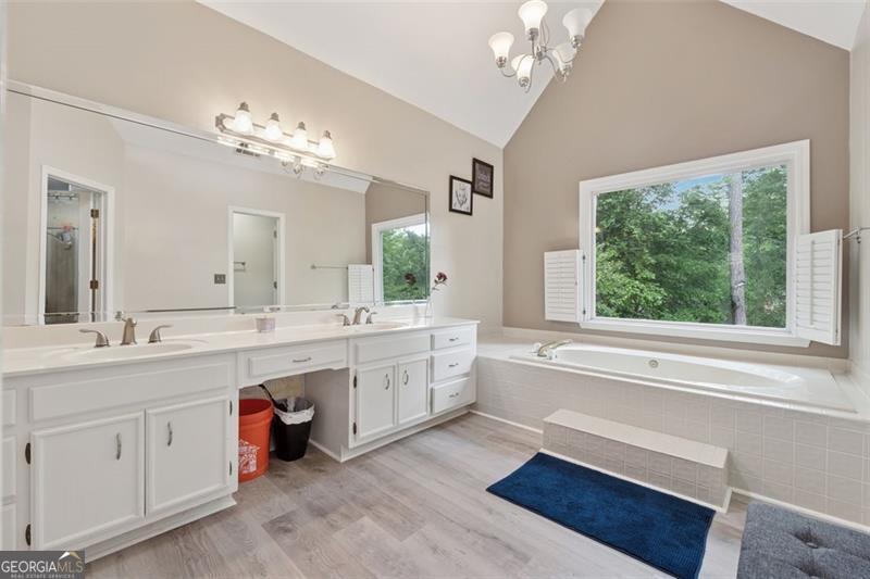 ASHLEY HALL - Residential