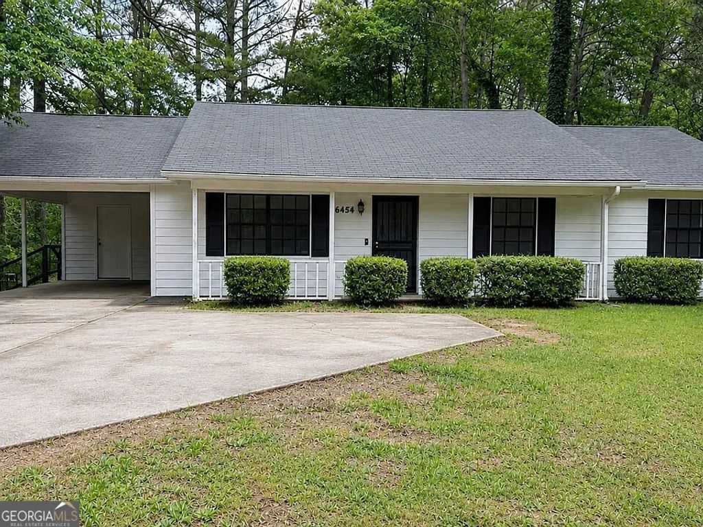Photo of 6454 W Fayetteville Road, Riverdale, GA 30296 (MLS # 10774651)