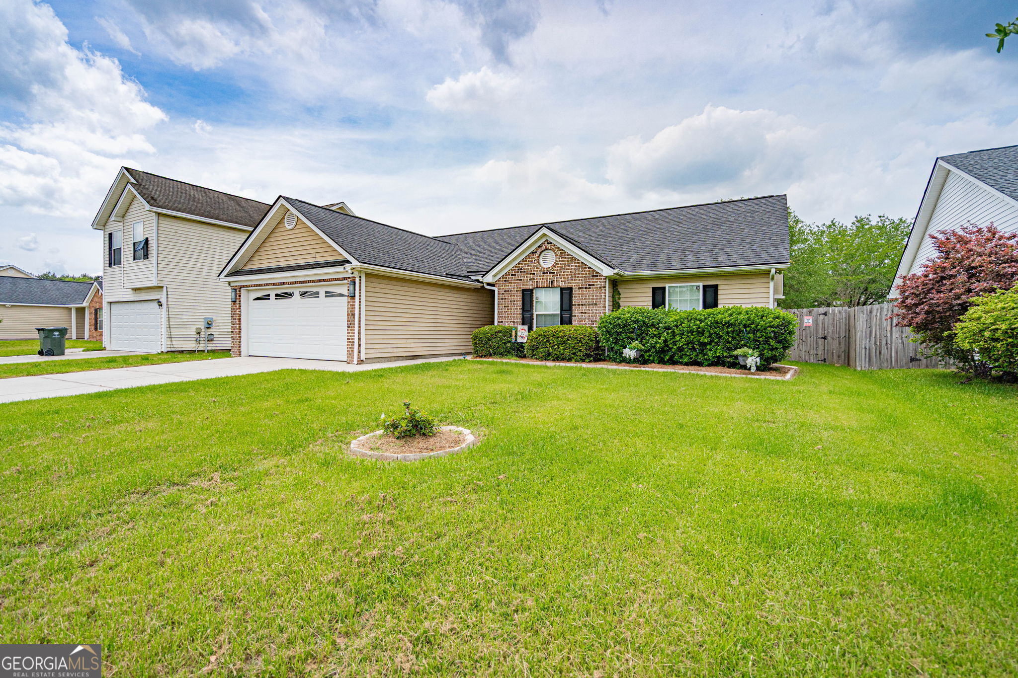 53 Willow Lakes DR