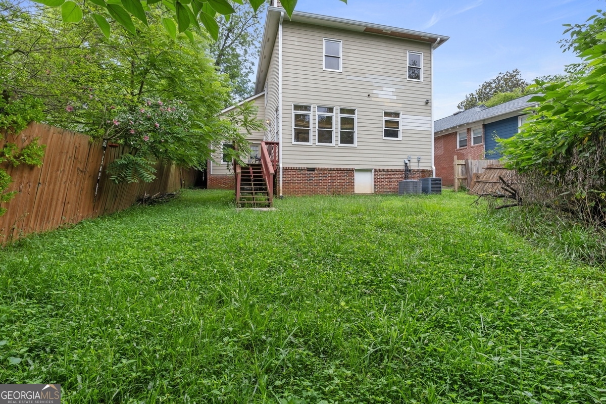 1484 McPherson AVE SE