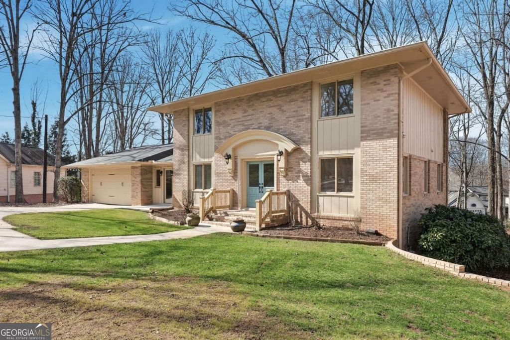 Photo of 3504 Edgewood Circle, Gainesville, GA 30506 (MLS # 10754992)