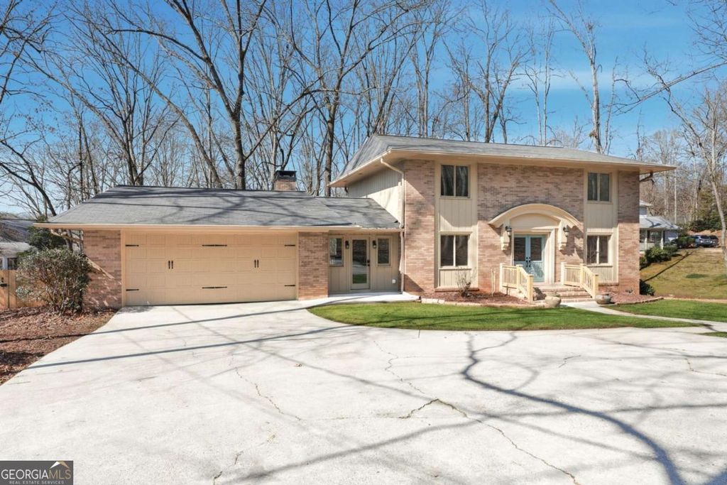 Photo of 3504 Edgewood Circle, Gainesville, GA 30506 (MLS # 10754992)