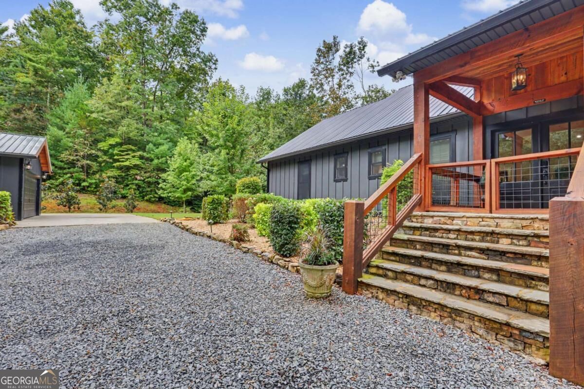 3469 Tails Creek Church RD