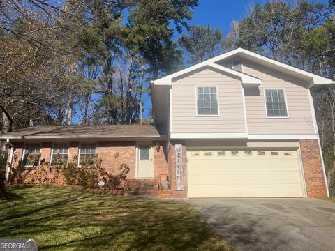 Photo of 5633 Breezy Court SW, Lilburn, GA 30047 (MLS # 10645983)