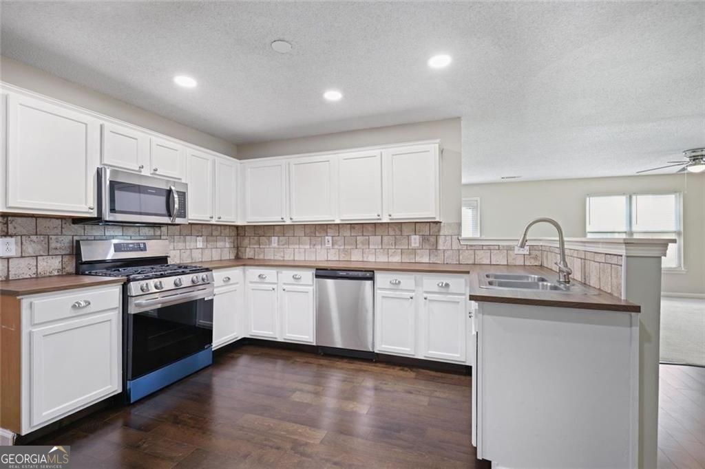 3009 Summer Breeze DR