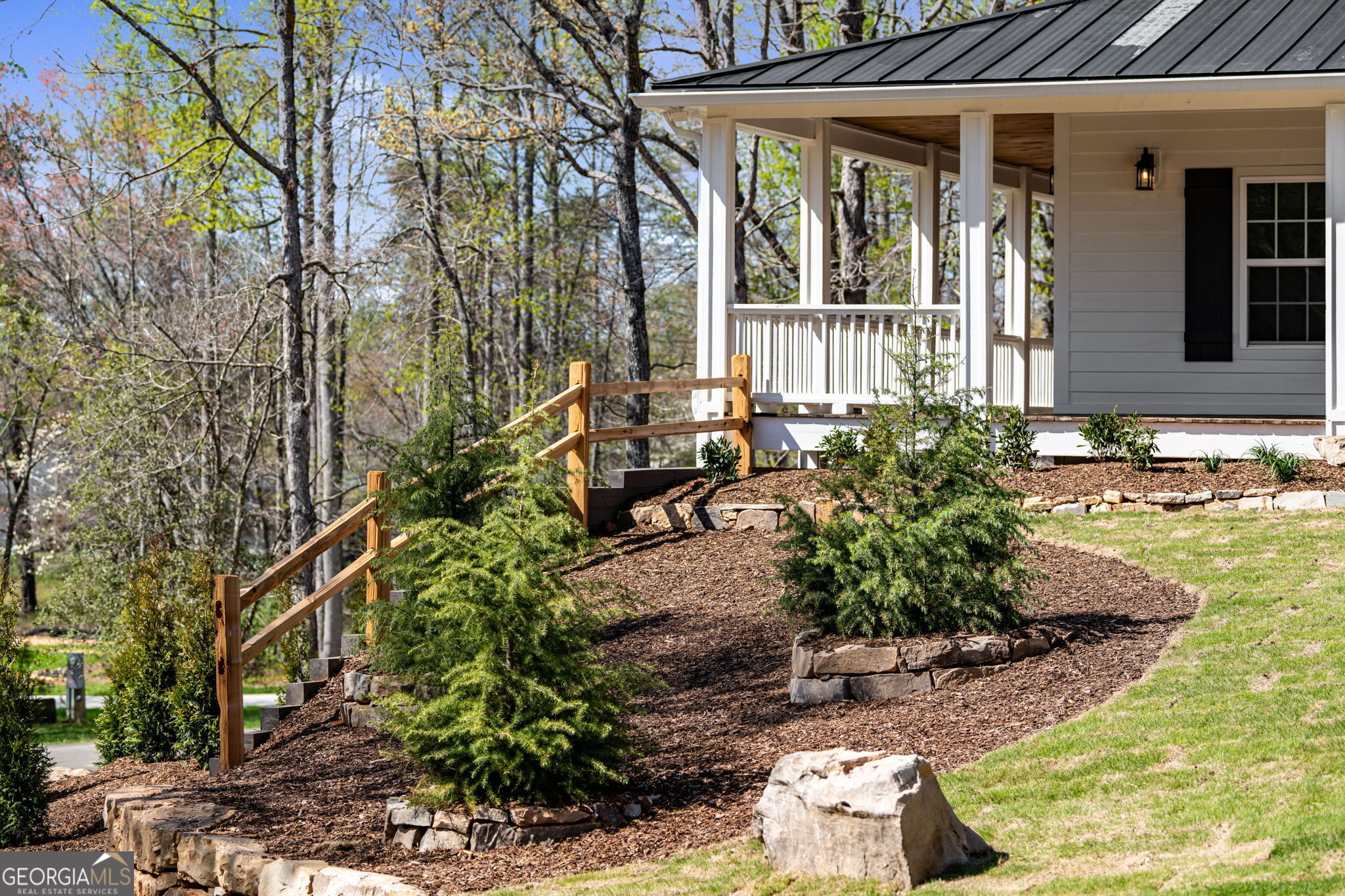 219 Fairview DR
