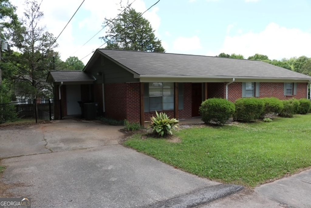 Photo of 500 E 7th Street, West Point, GA 31833 (MLS # 10771057)