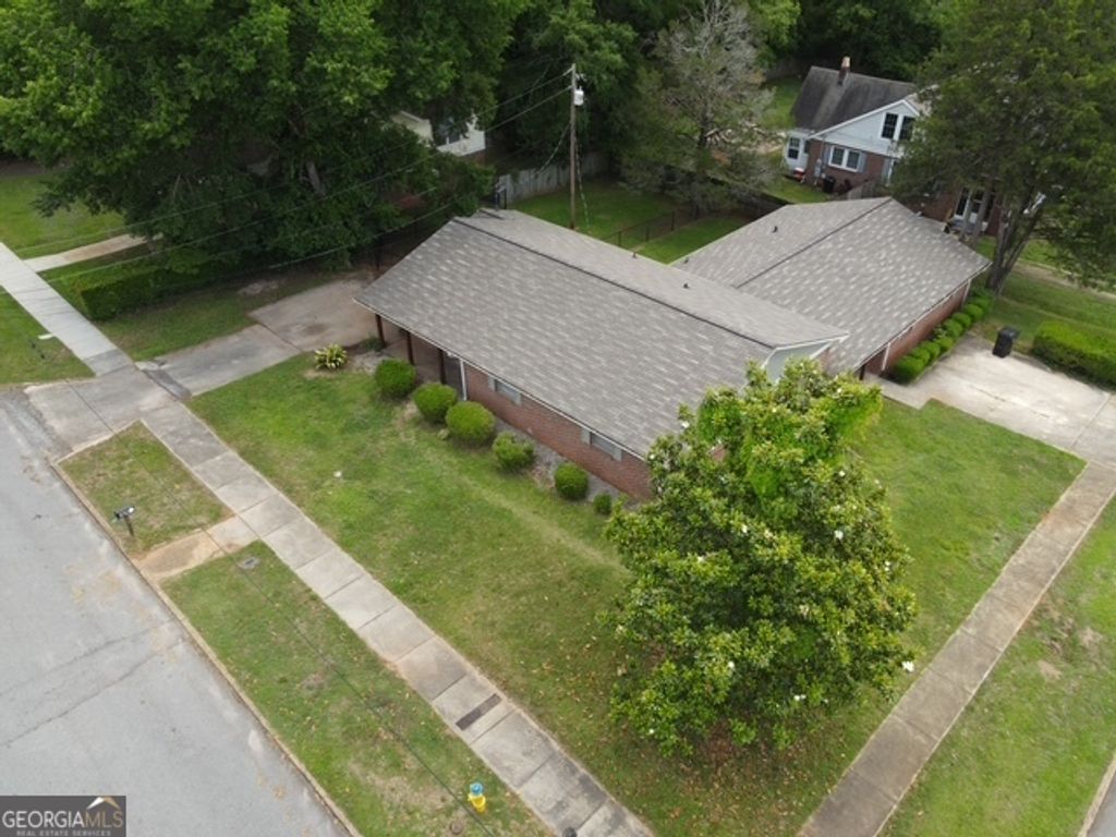 Photo of 500 E 7th Street, West Point, GA 31833 (MLS # 10771057)
