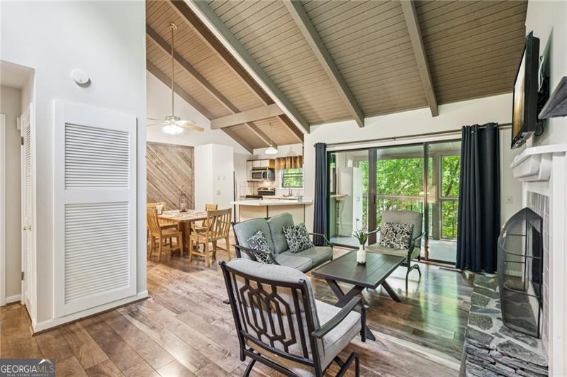 135 Chestnut Rise TRL 441D