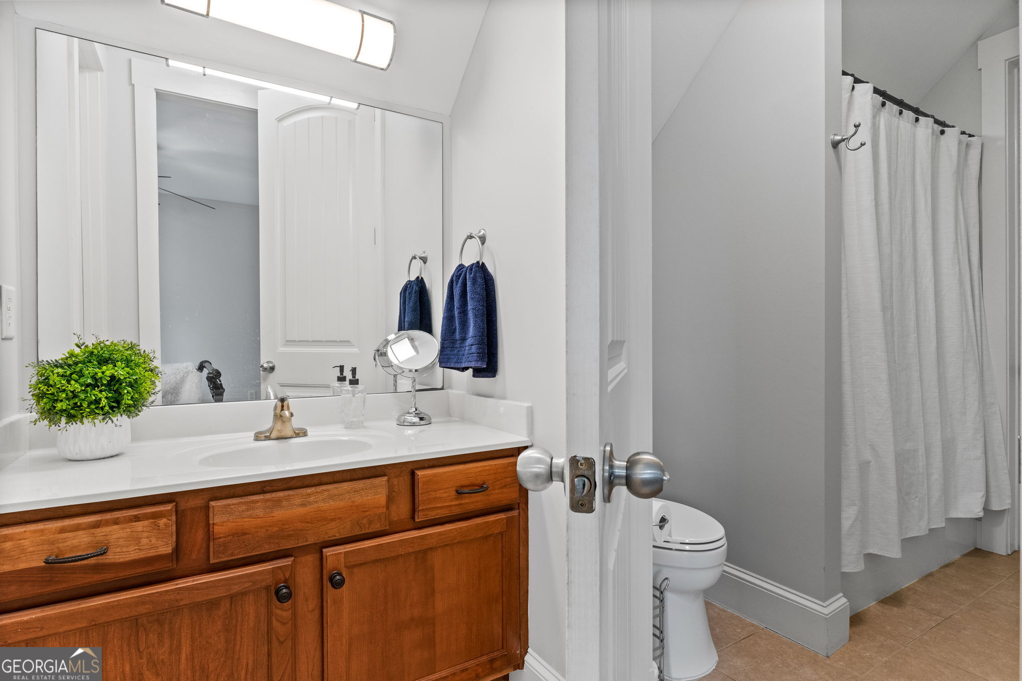 Newnan, Georgia 30265, United States, 6 Bedrooms Bedrooms, ,6 BathroomsBathrooms,Residential,Active,183833