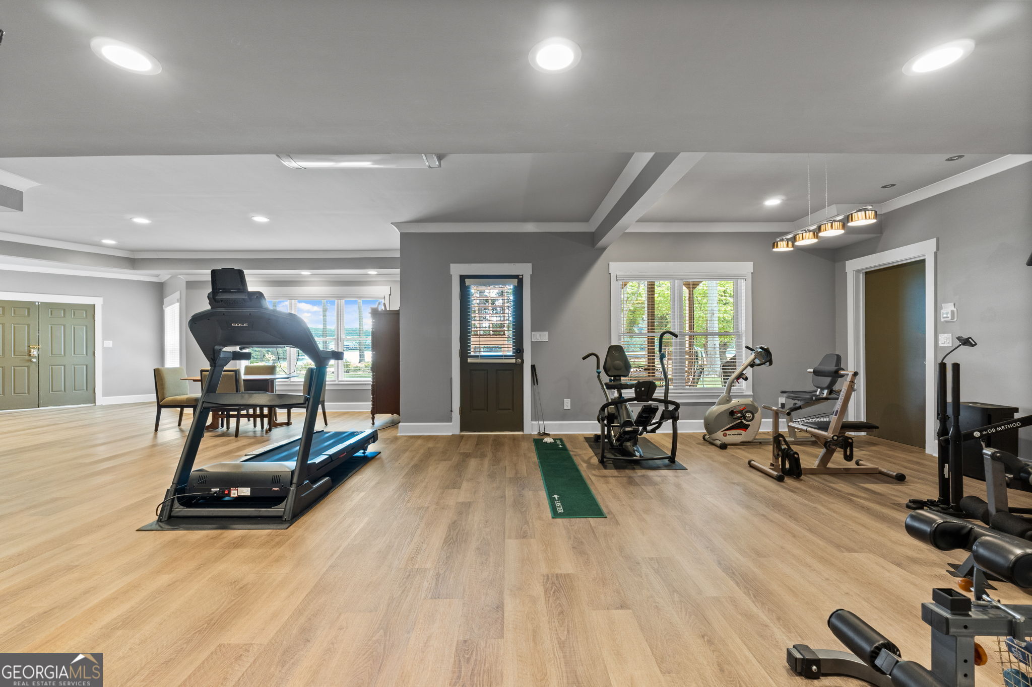 Newnan, Georgia 30265, United States, 6 Bedrooms Bedrooms, ,6 BathroomsBathrooms,Residential,Active,183833