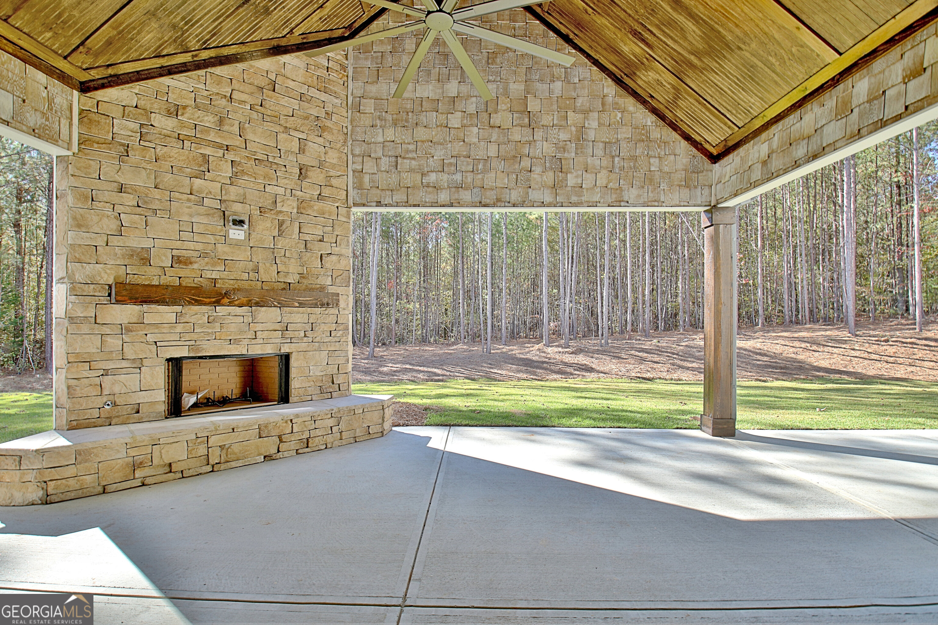 Sharpsburg, Georgia 30277, United States, 4 Bedrooms Bedrooms, ,4 BathroomsBathrooms,Residential,Active,171177