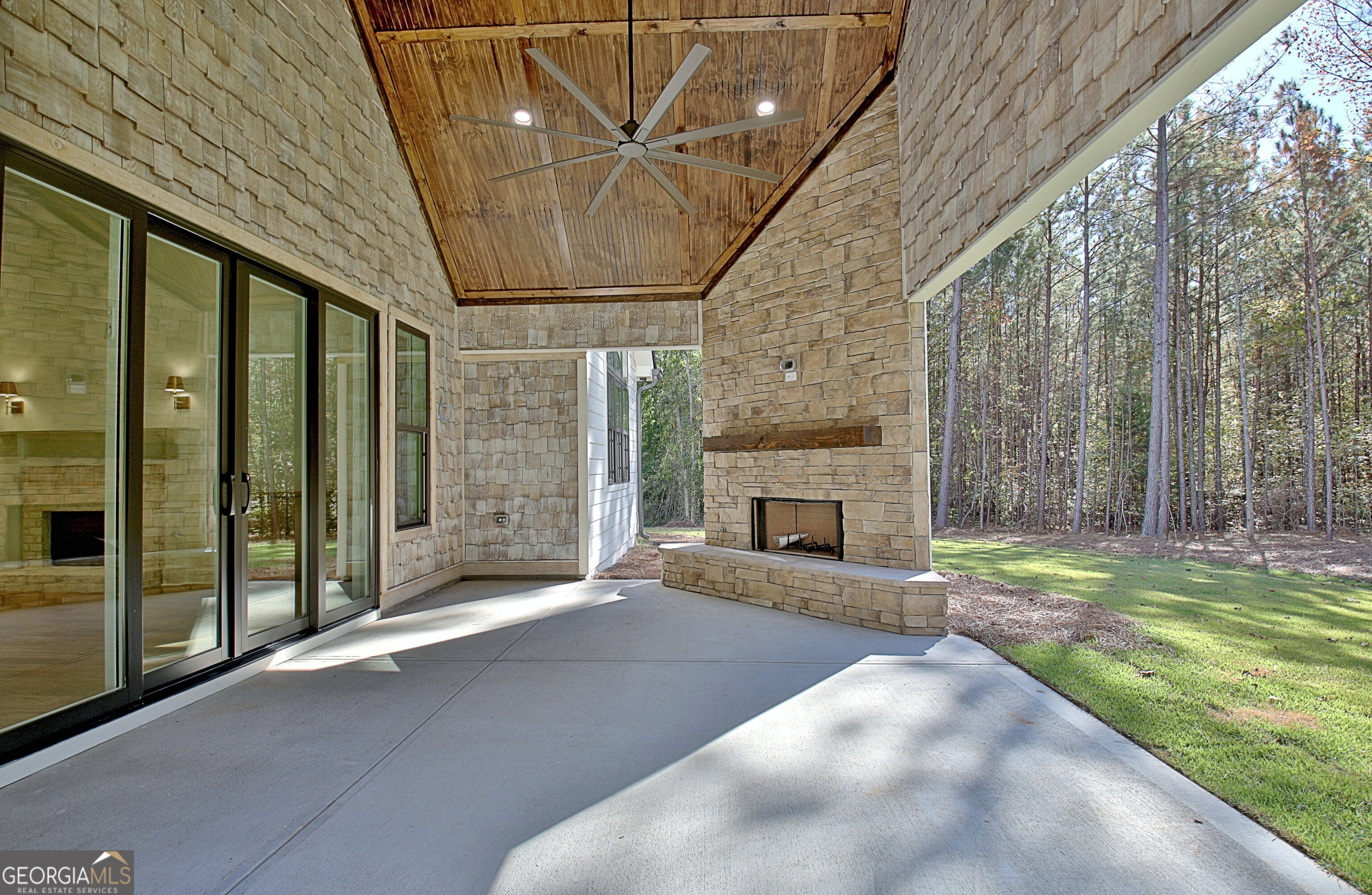 Sharpsburg, Georgia 30277, United States, 4 Bedrooms Bedrooms, ,4 BathroomsBathrooms,Residential,Active,171177