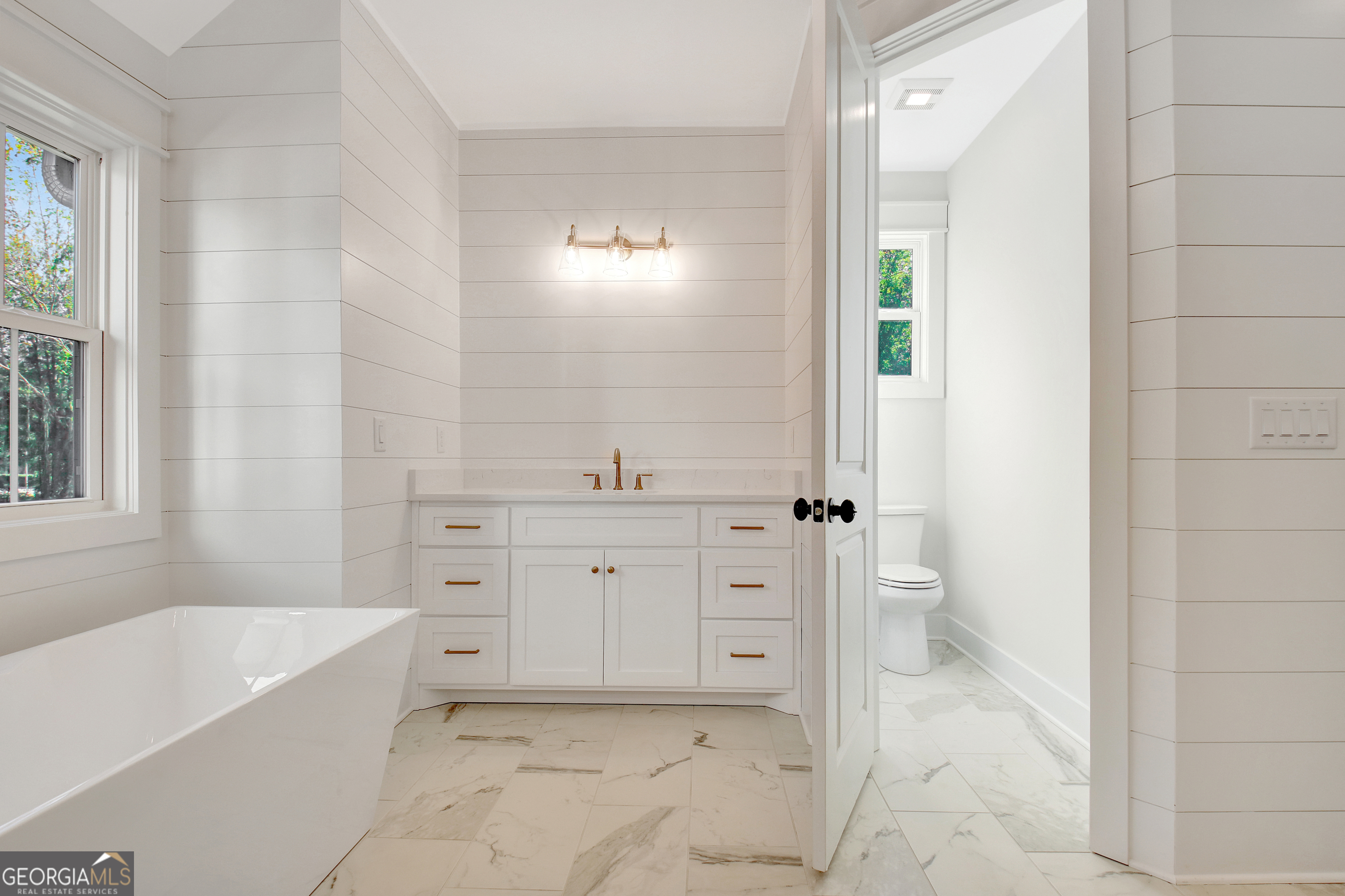 Sharpsburg, Georgia 30277, United States, 4 Bedrooms Bedrooms, ,4 BathroomsBathrooms,Residential,Active,171177