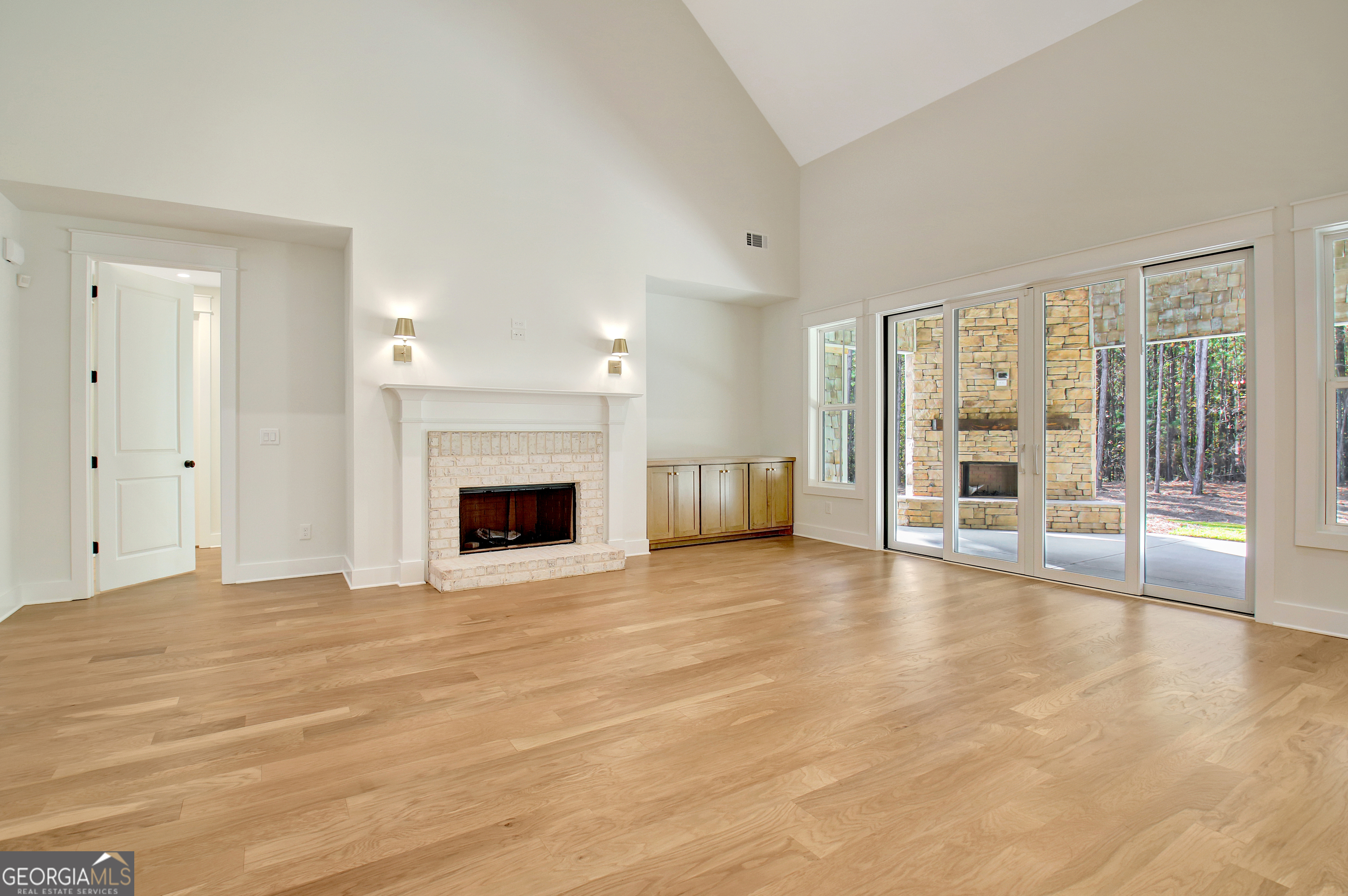 Sharpsburg, Georgia 30277, United States, 4 Bedrooms Bedrooms, ,4 BathroomsBathrooms,Residential,Active,171177