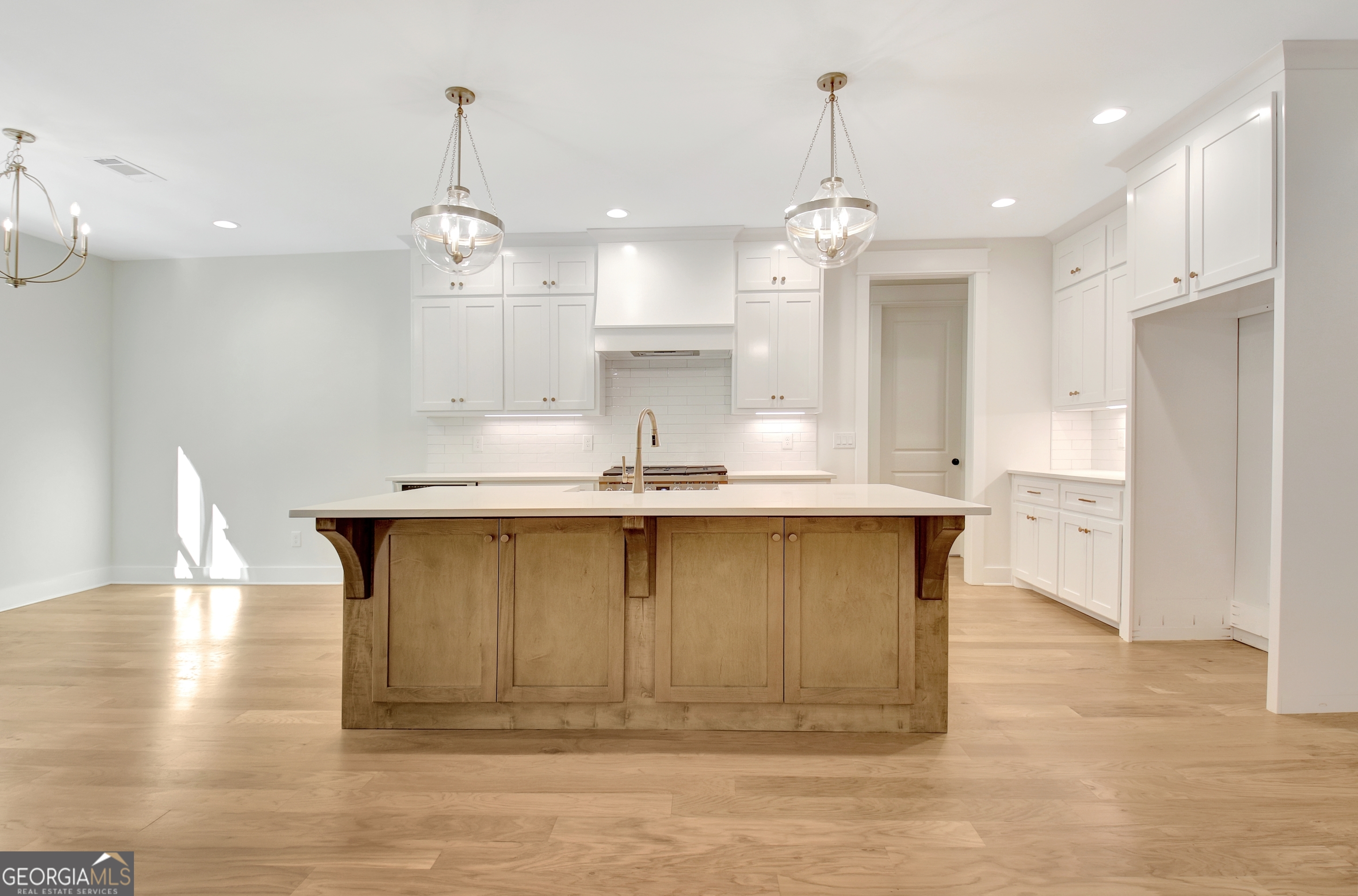 Sharpsburg, Georgia 30277, United States, 4 Bedrooms Bedrooms, ,4 BathroomsBathrooms,Residential,Active,171177