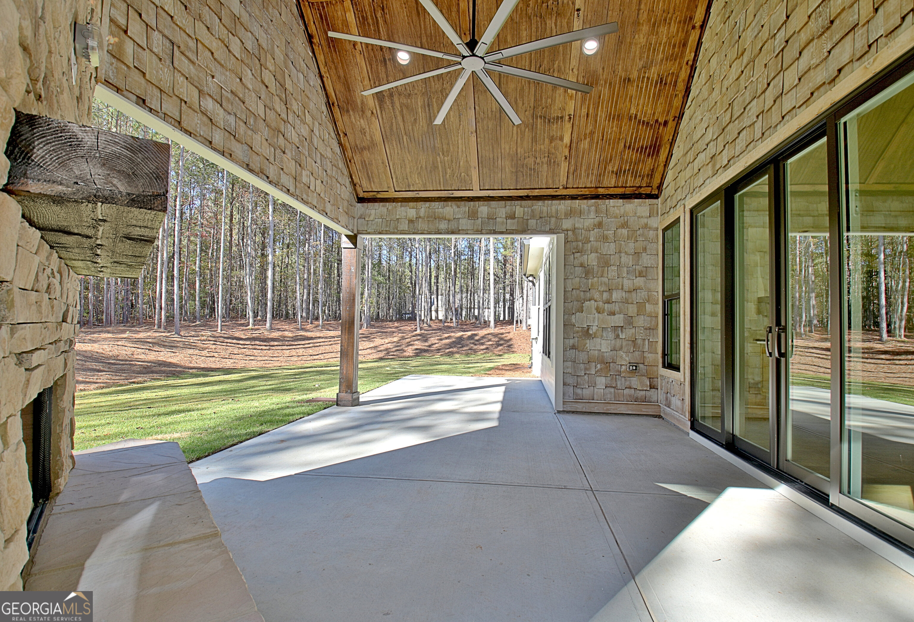 Sharpsburg, Georgia 30277, United States, 4 Bedrooms Bedrooms, ,4 BathroomsBathrooms,Residential,Active,171177