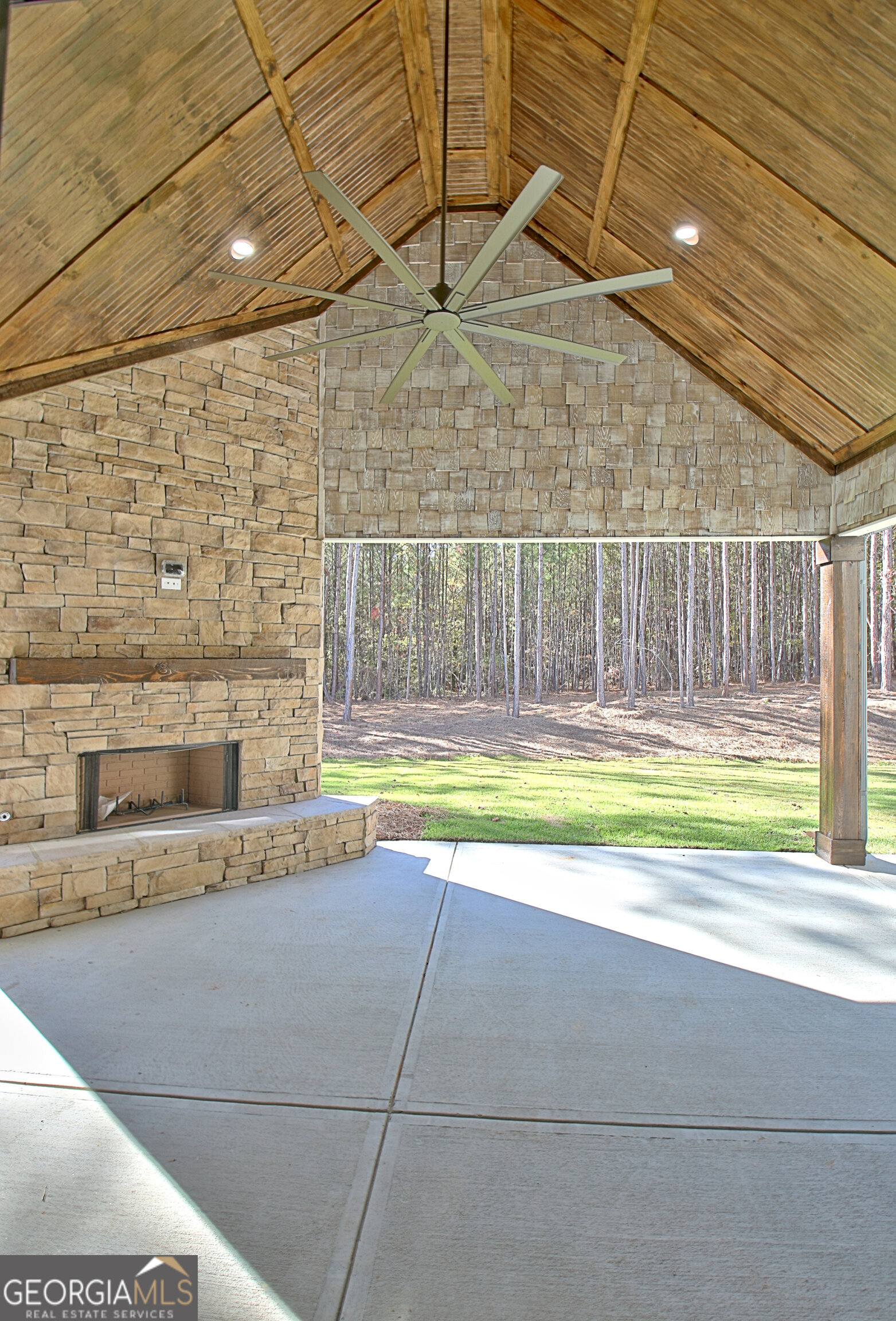 Sharpsburg, Georgia 30277, United States, 4 Bedrooms Bedrooms, ,4 BathroomsBathrooms,Residential,Active,171177