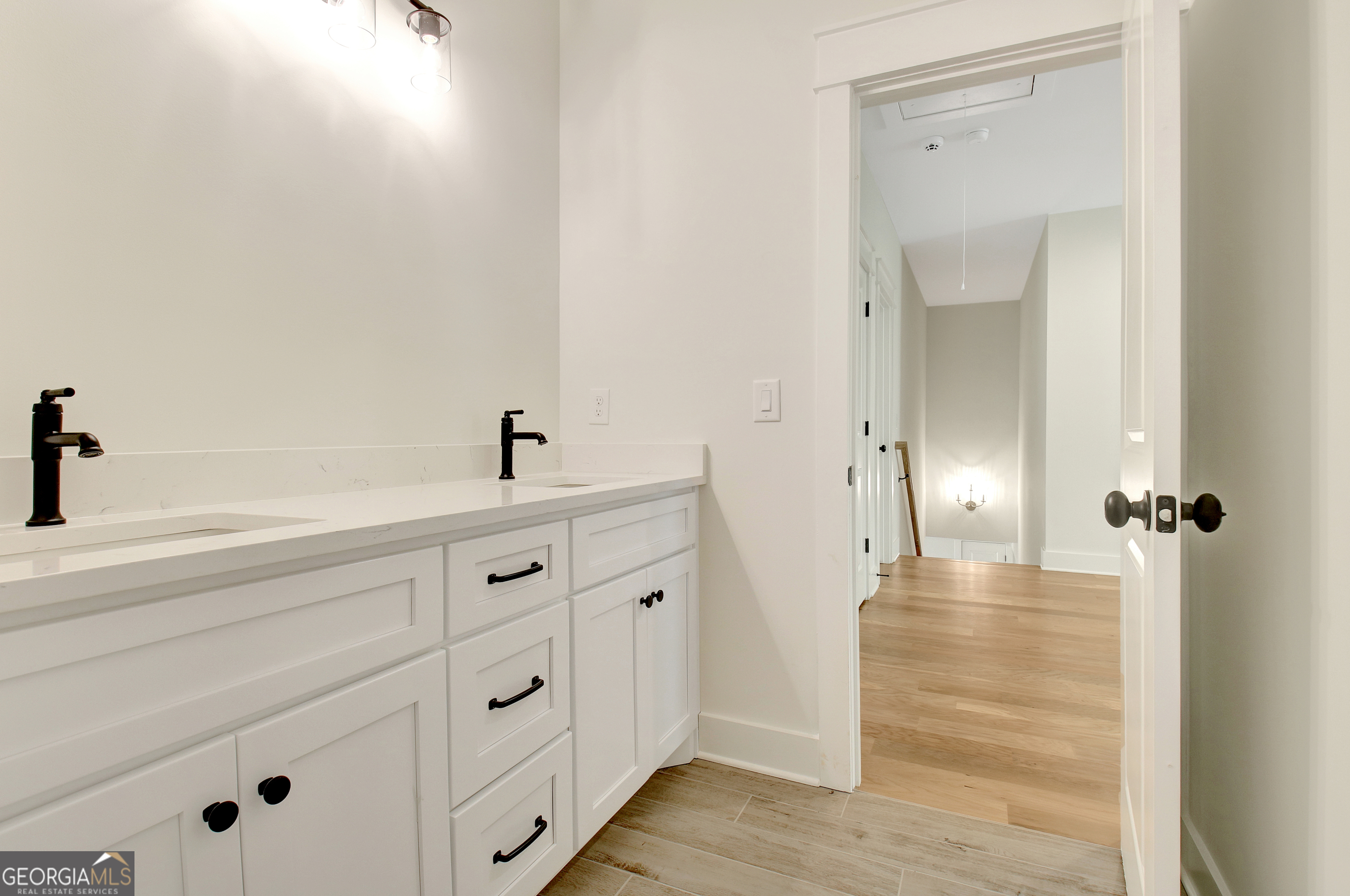 Sharpsburg, Georgia 30277, United States, 4 Bedrooms Bedrooms, ,4 BathroomsBathrooms,Residential,Active,171177