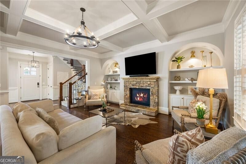 Photo of 320 Valley Brook Way NE, Atlanta, GA 30342 (MLS # 10791459)