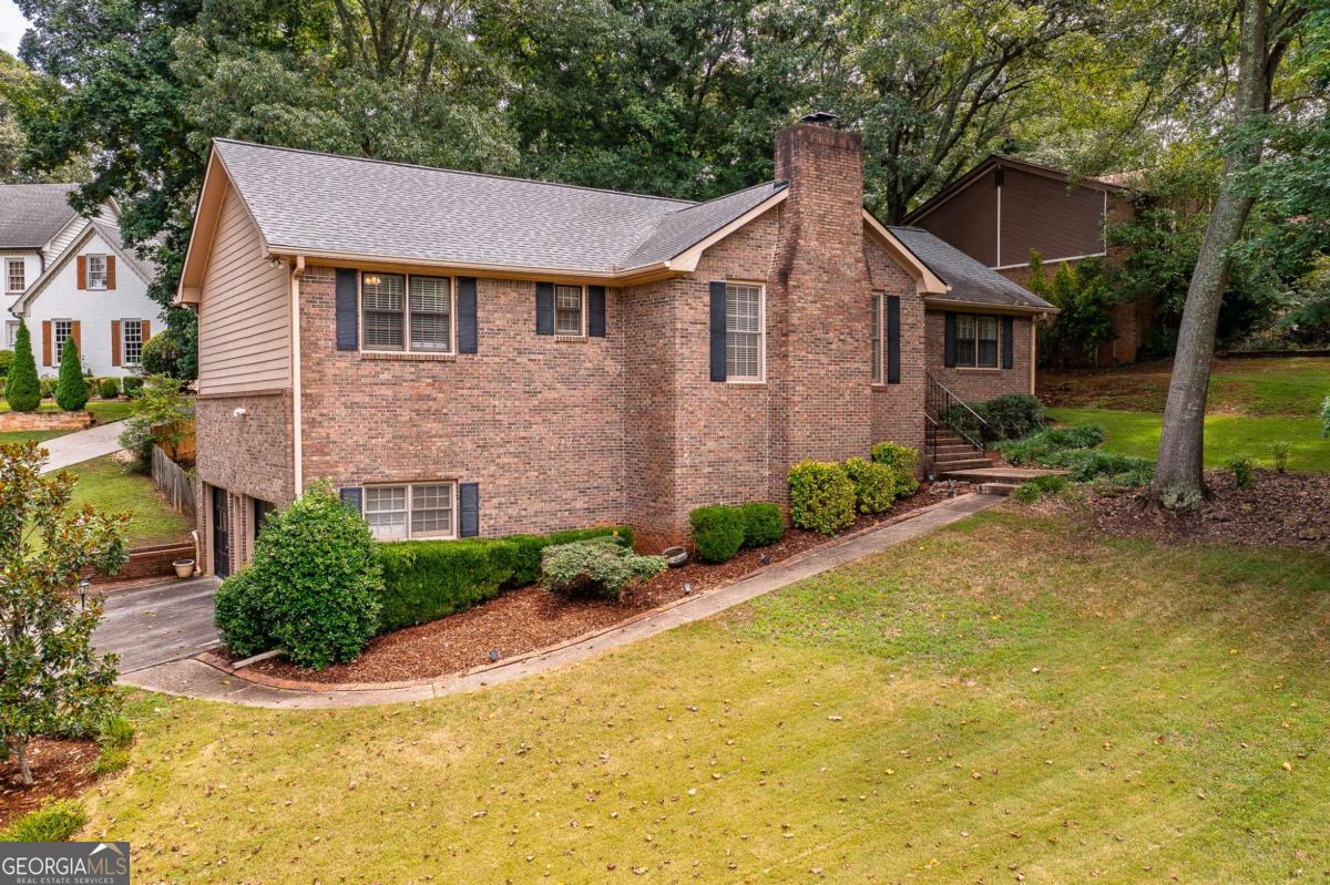 450 Battersea DR