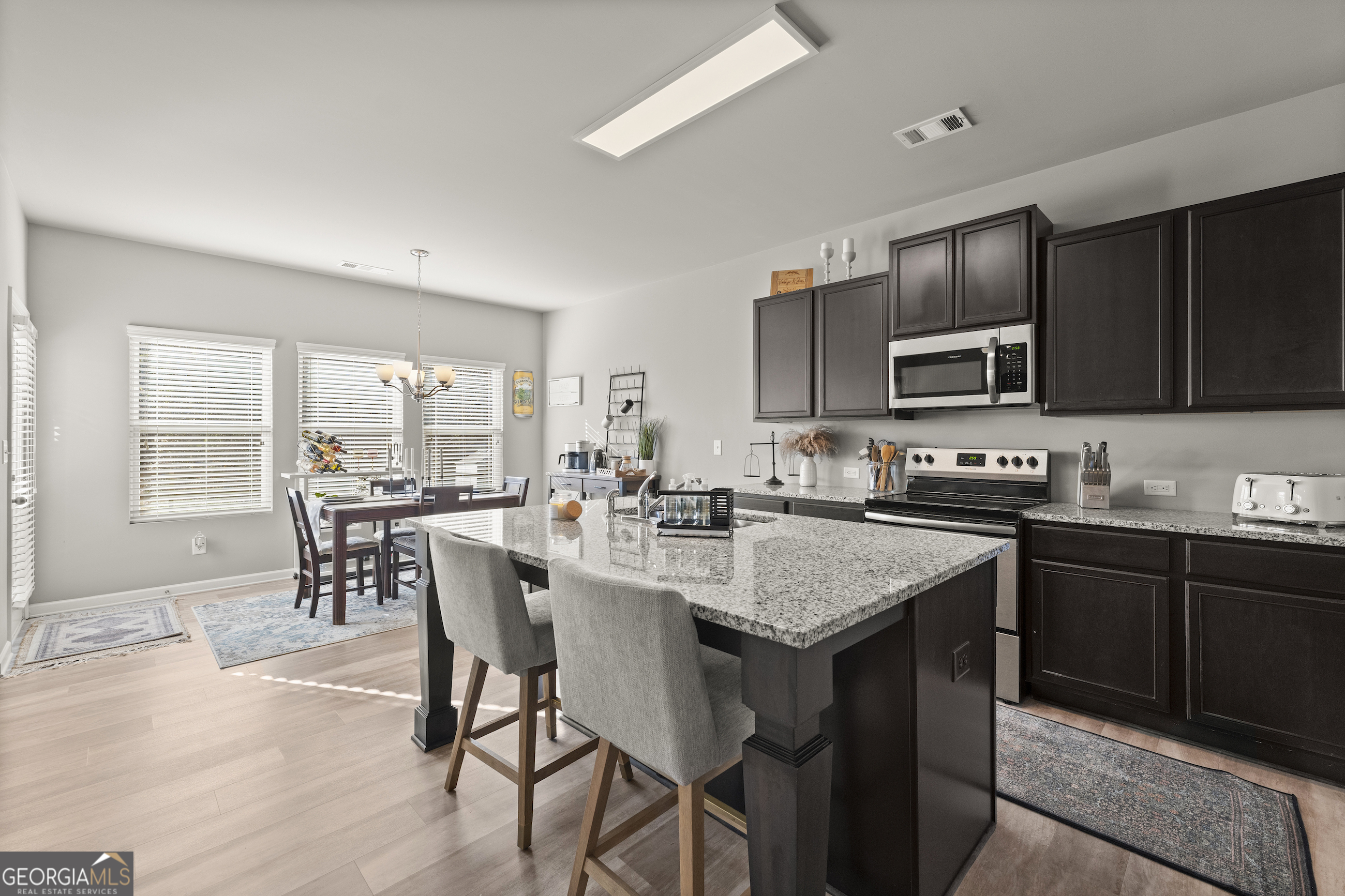 99 Cedar DR