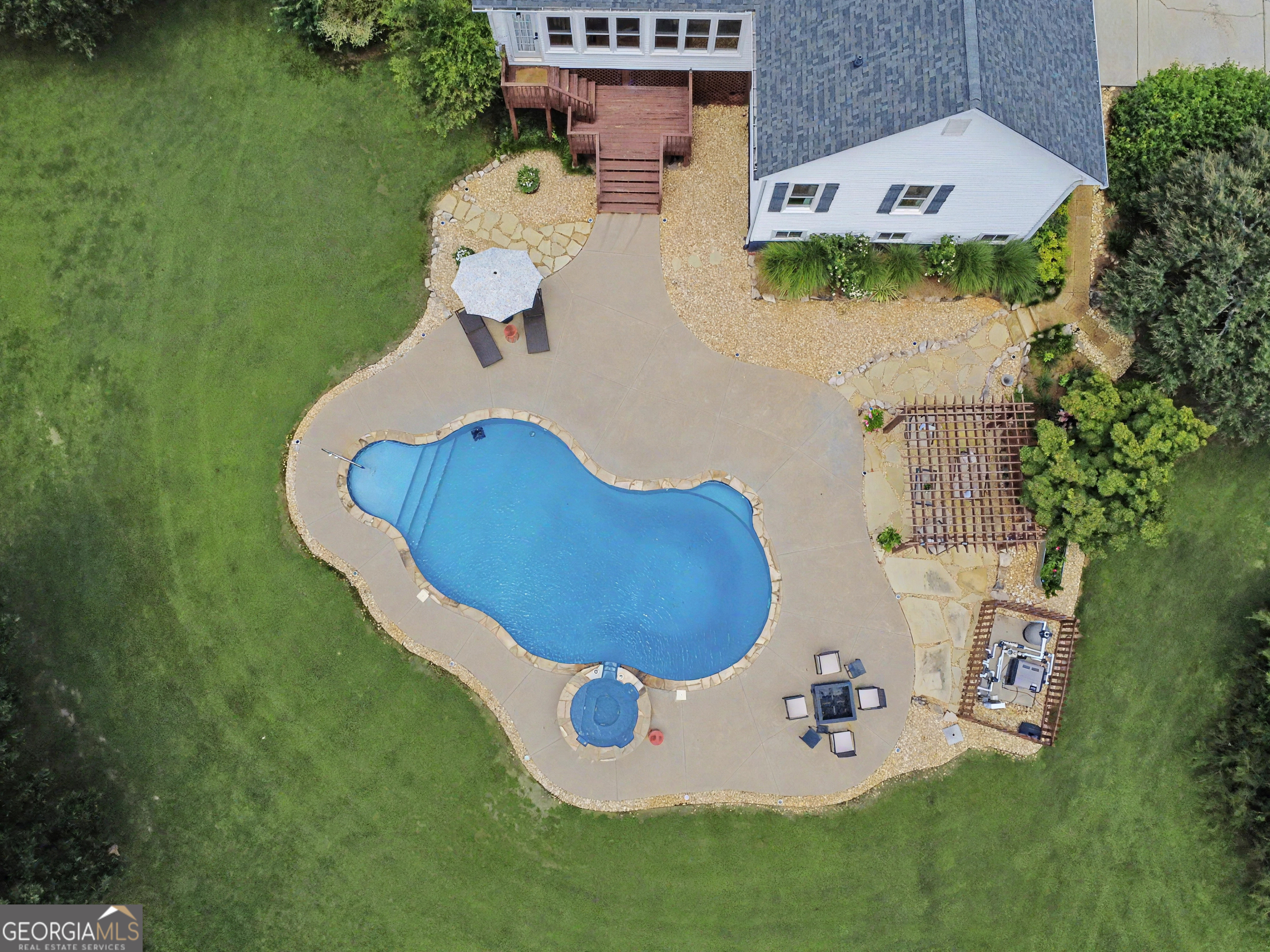 1825 Skelton RD