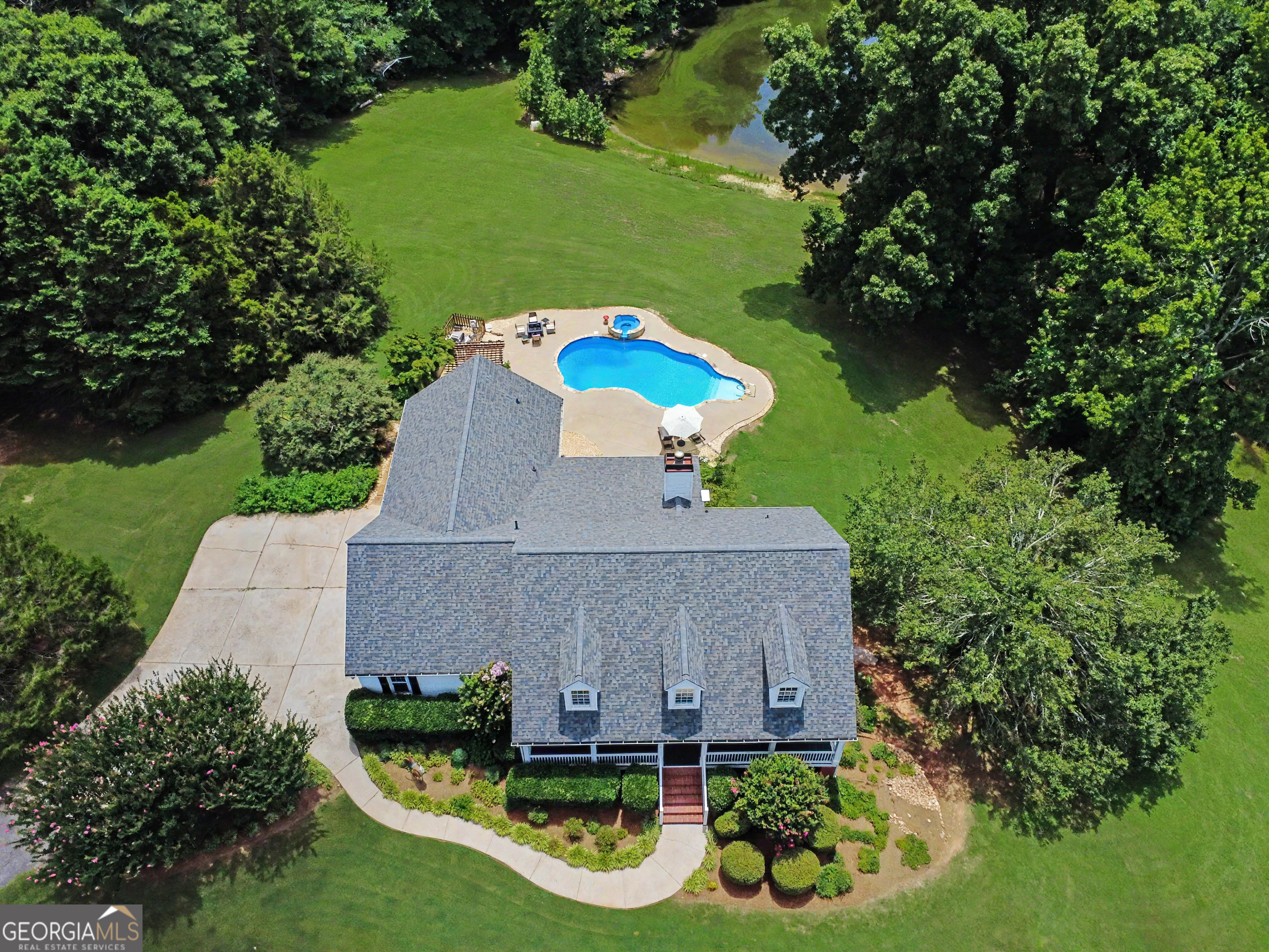 1825 Skelton RD