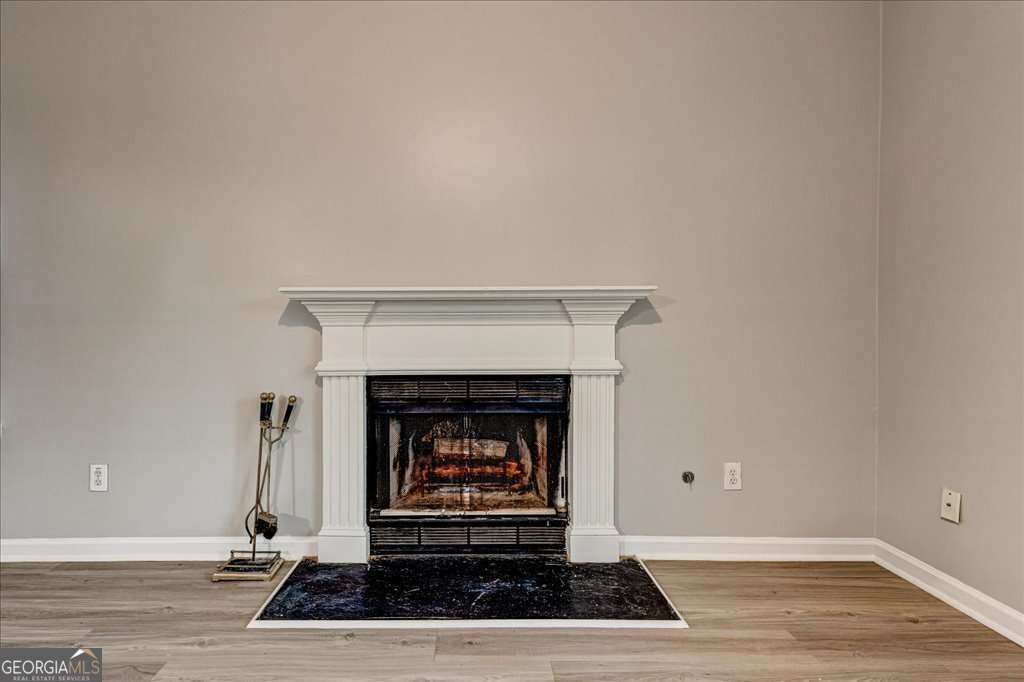 Mays Manor - Residential Lease