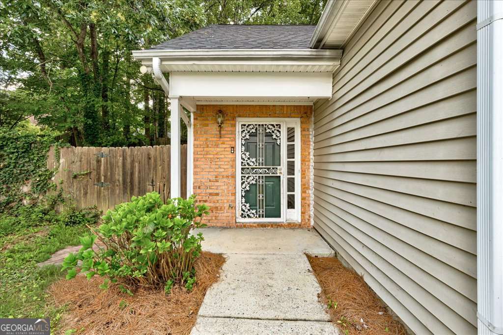 Mays Manor - Residential Lease