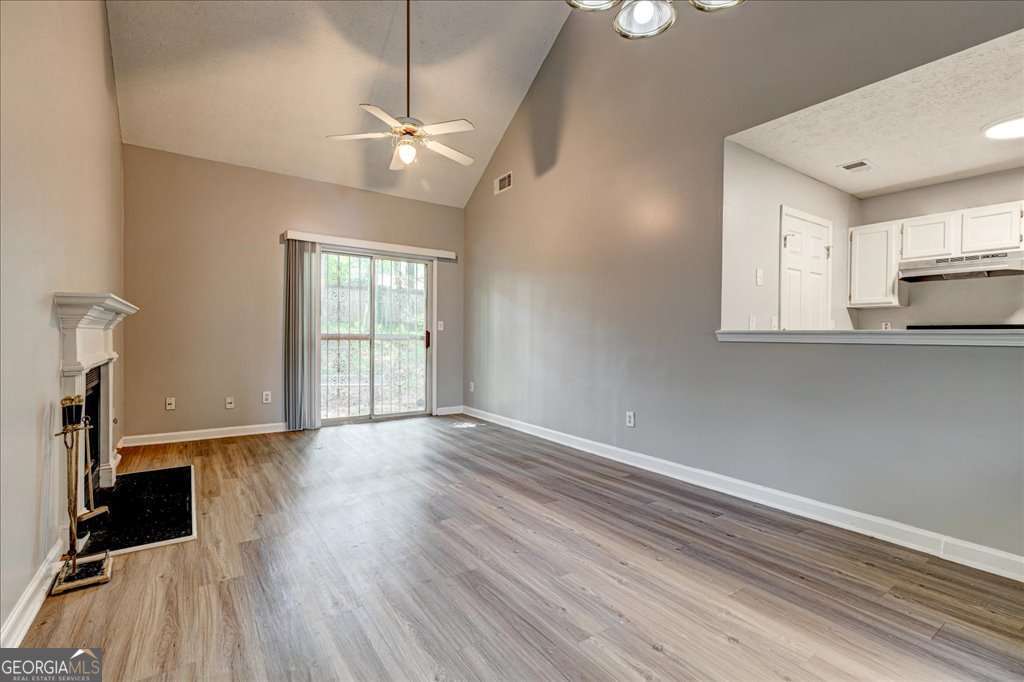 Mays Manor - Residential Lease