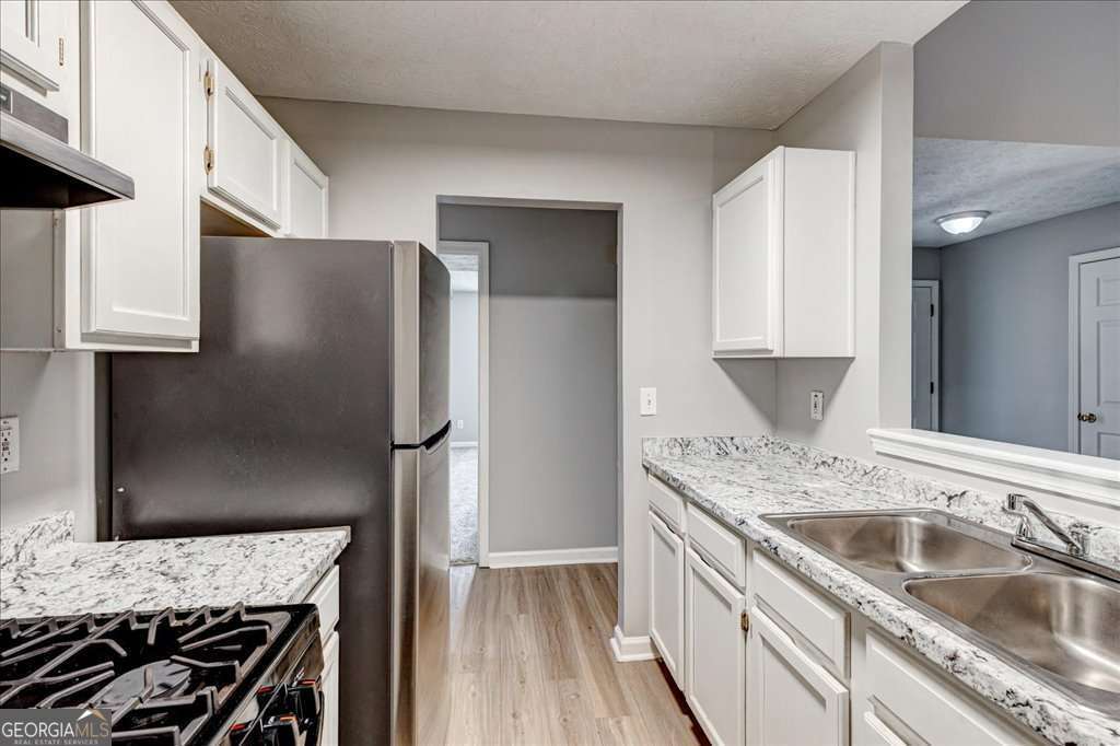 Mays Manor - Residential Lease