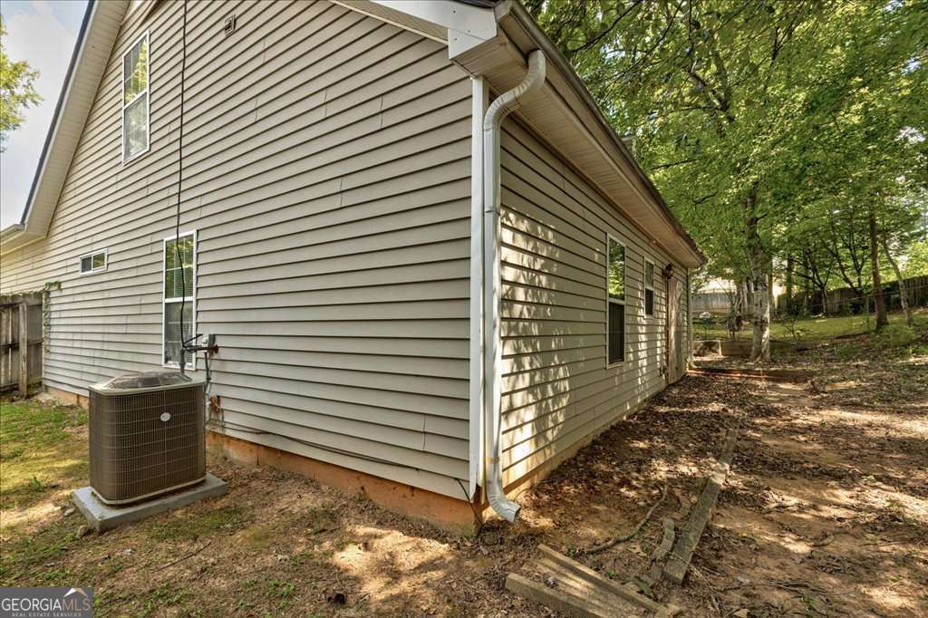 Mays Manor - Residential Lease