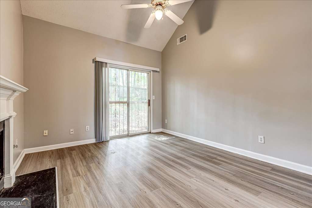 Mays Manor - Residential Lease