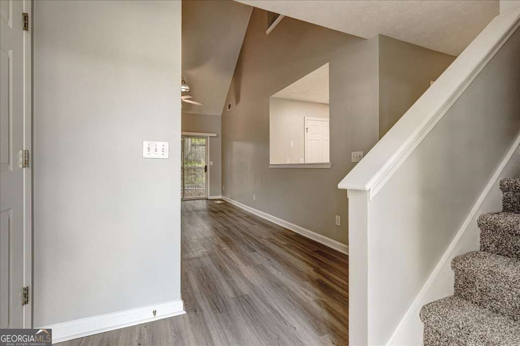 Mays Manor - Residential Lease