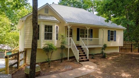 Photo of 623 Peachtree Drive SE, White, GA 30184 (MLS # 10769198)