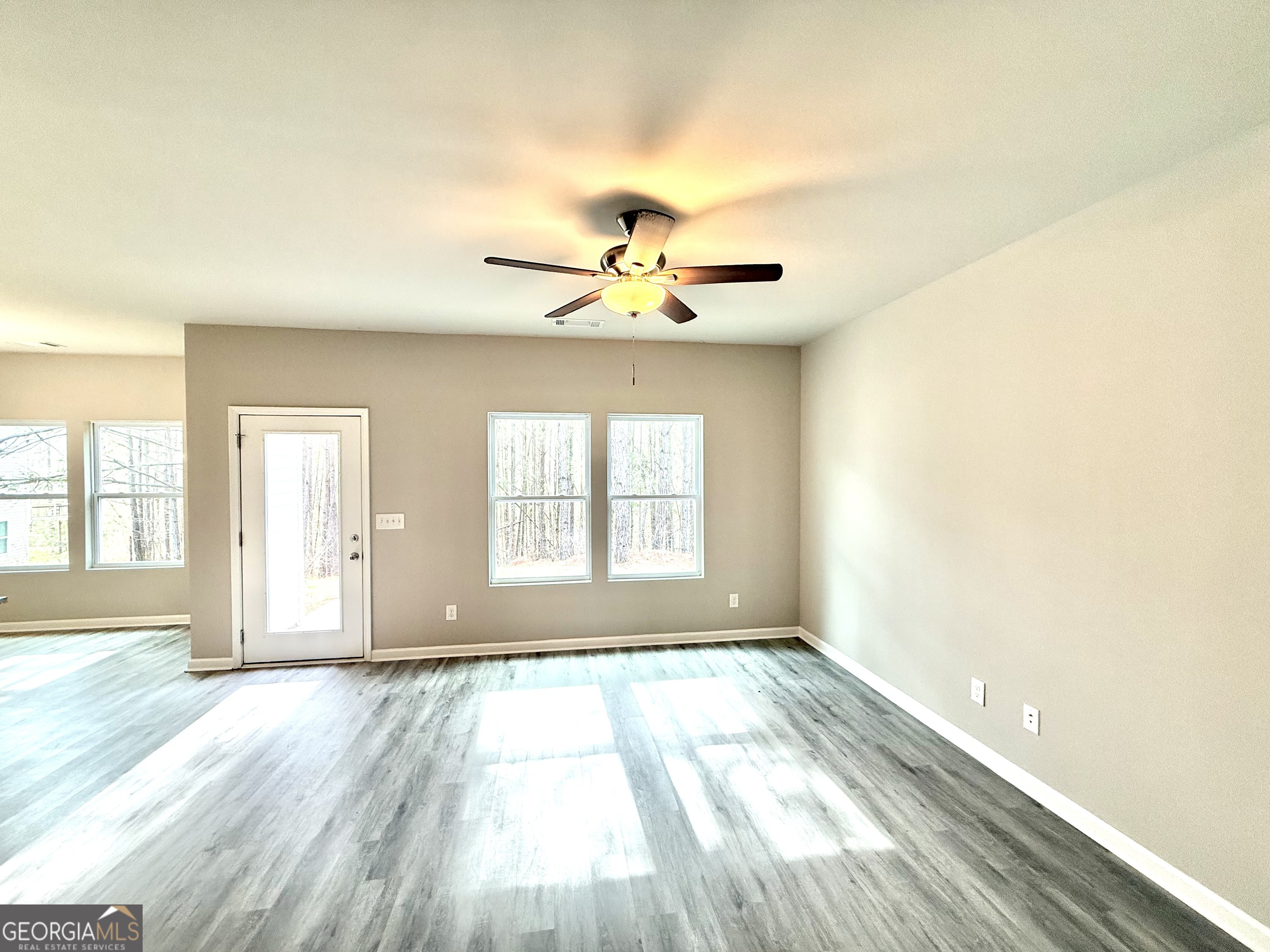 87 Mineral Springs LN