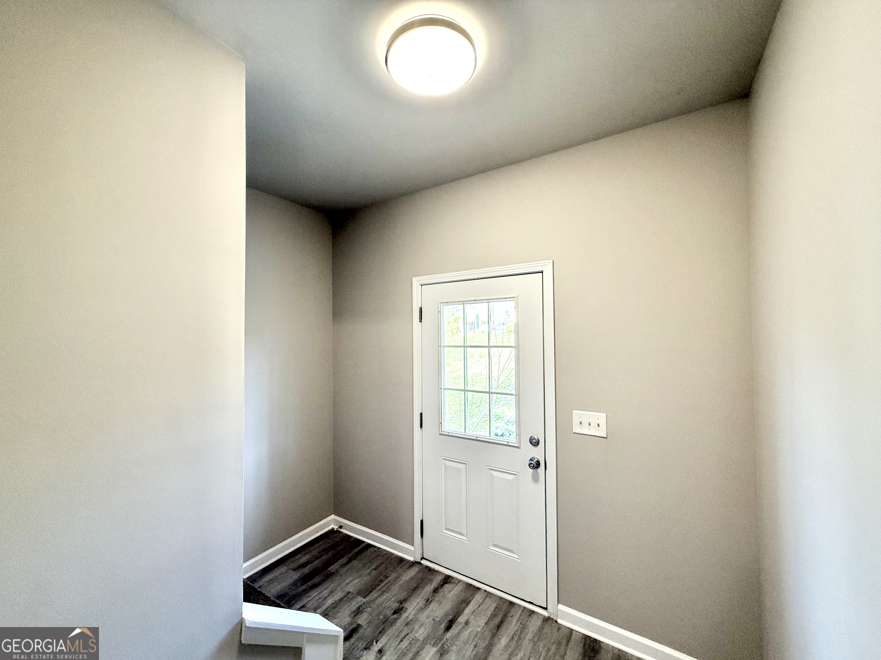 87 Mineral Springs LN