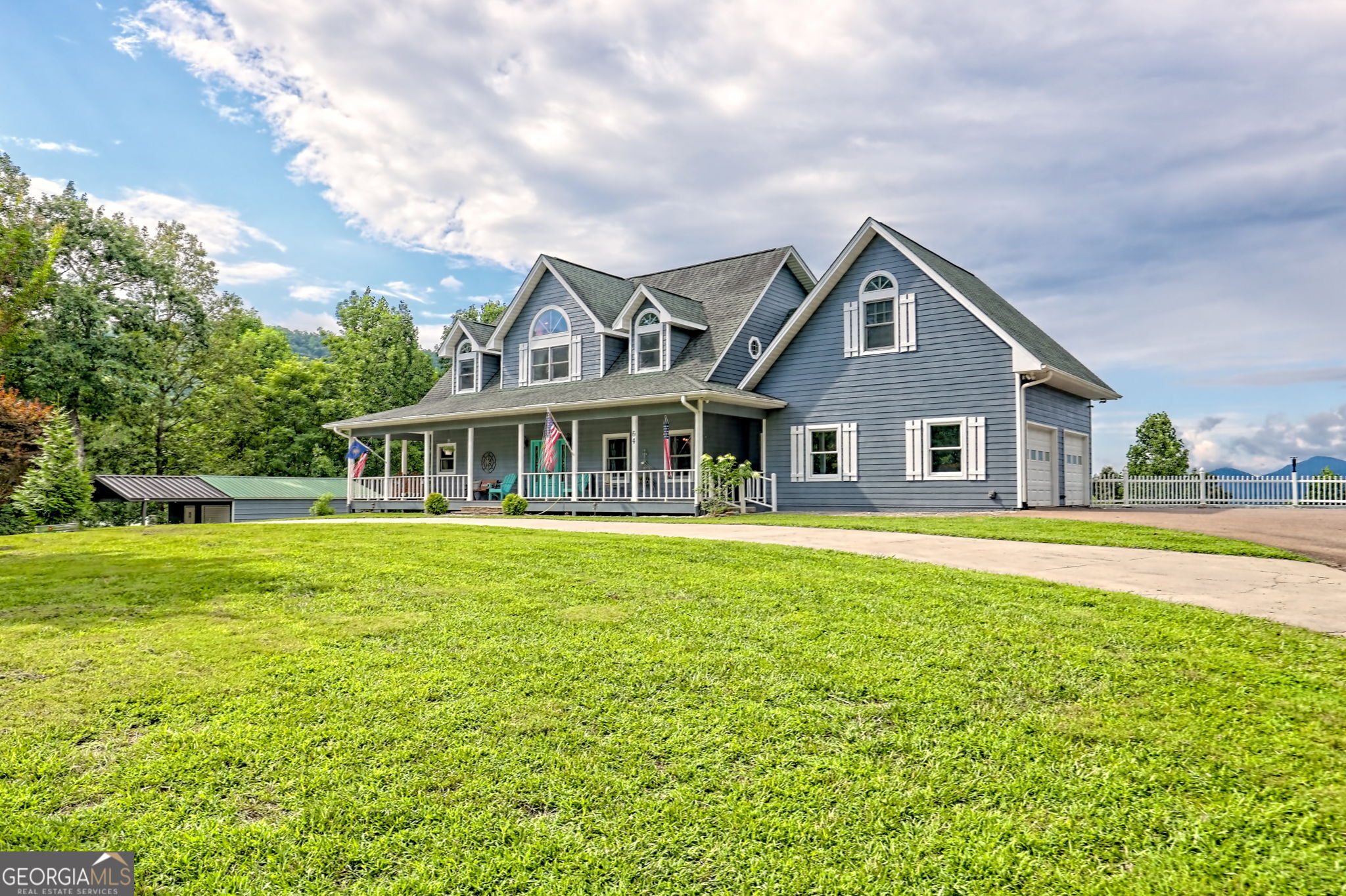 64 Old Laurel LN