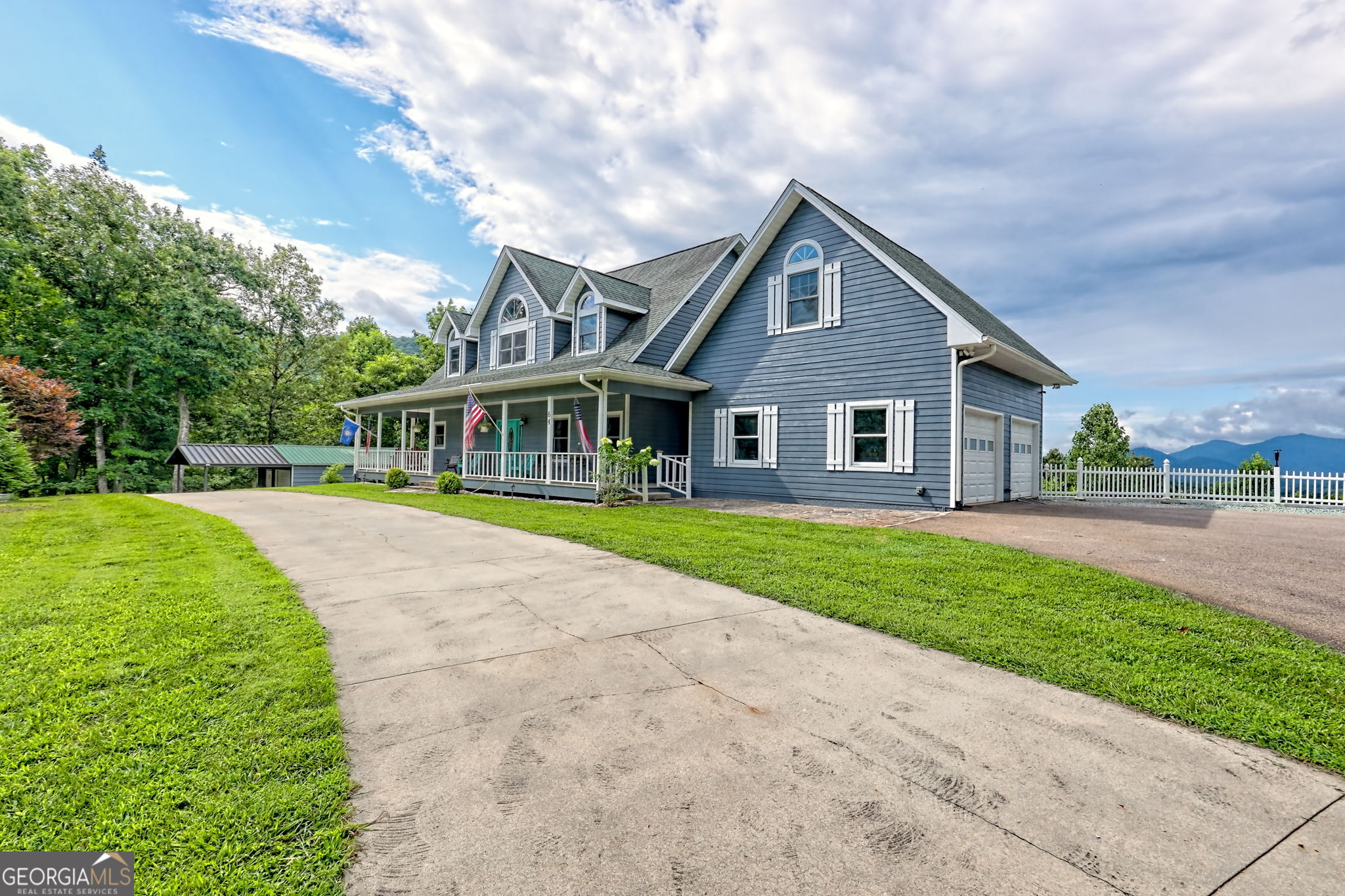 64 Old Laurel LN