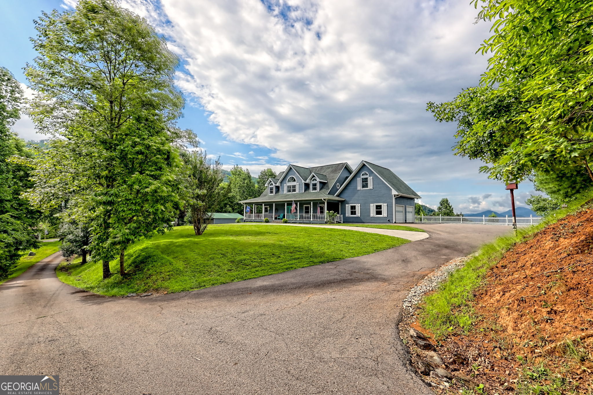 64 Old Laurel LN