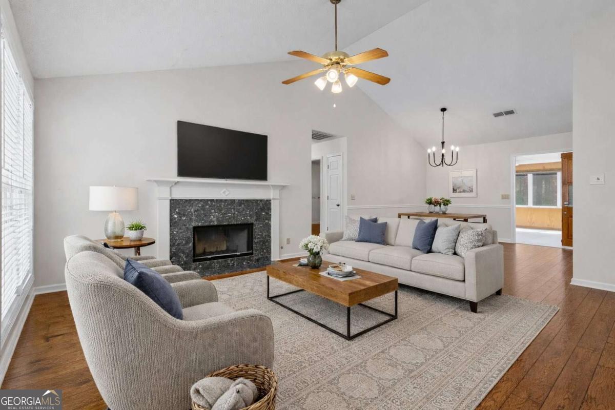 2395 Holly Branch DR