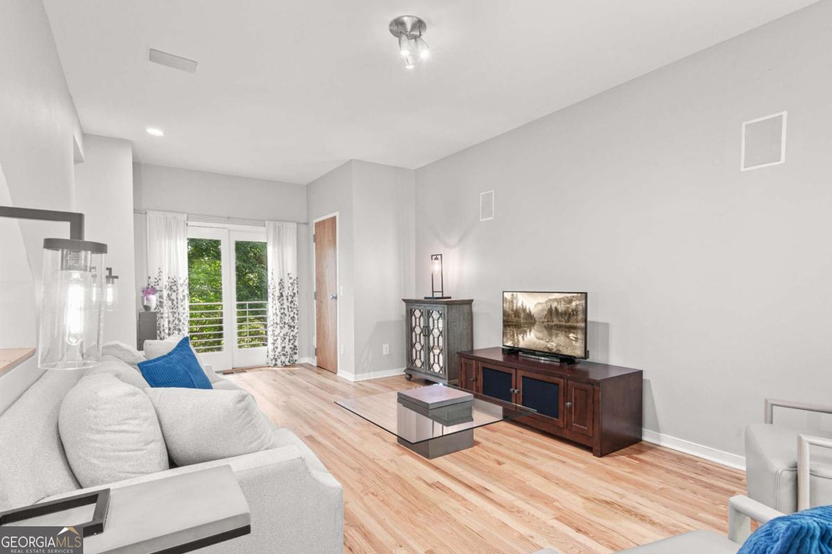 Brookhaven Studios - Residential