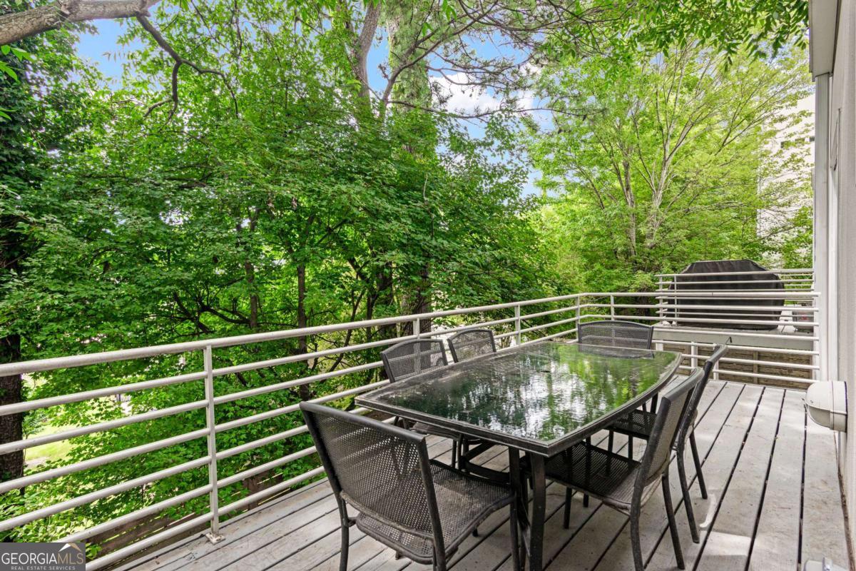 Brookhaven Studios - Residential