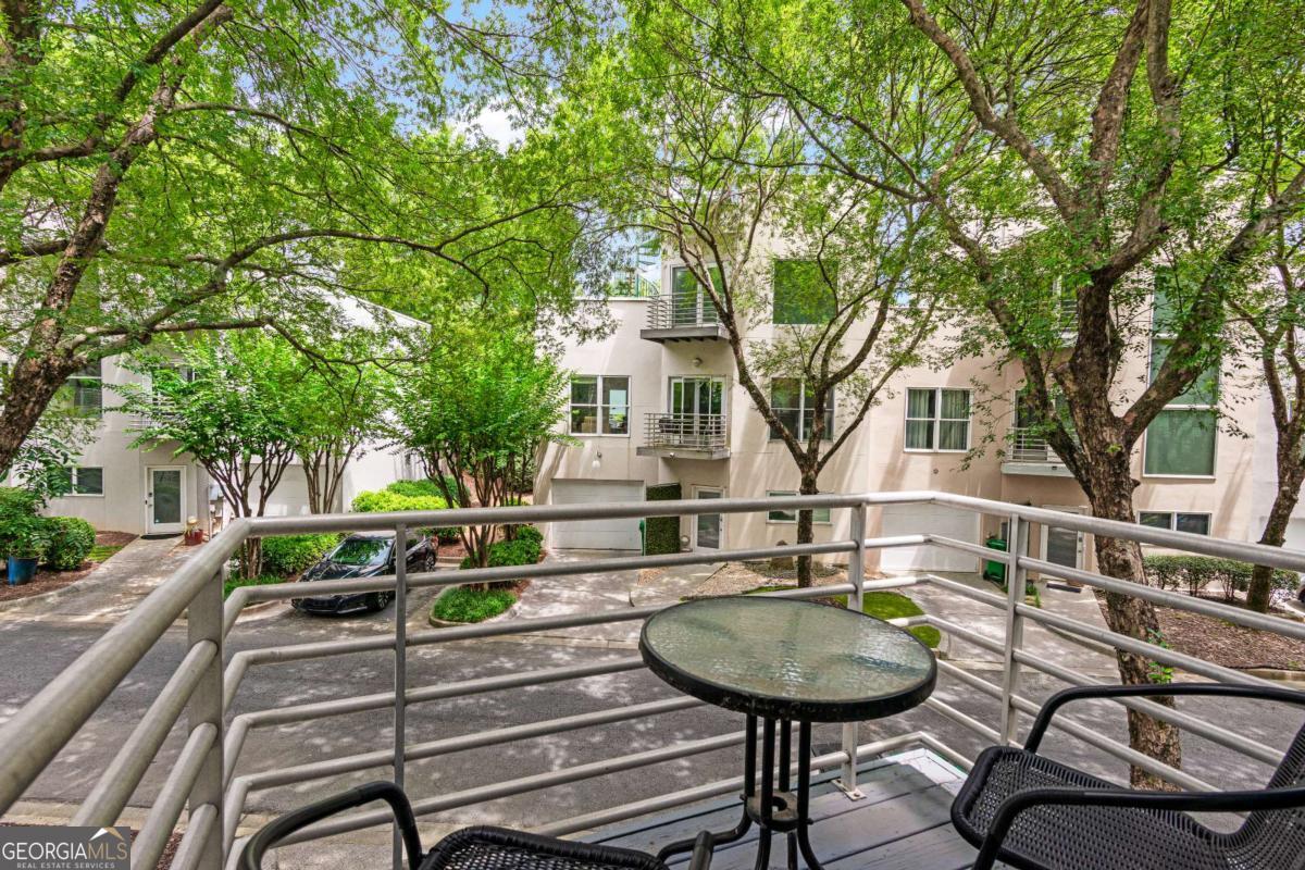 Brookhaven Studios - Residential