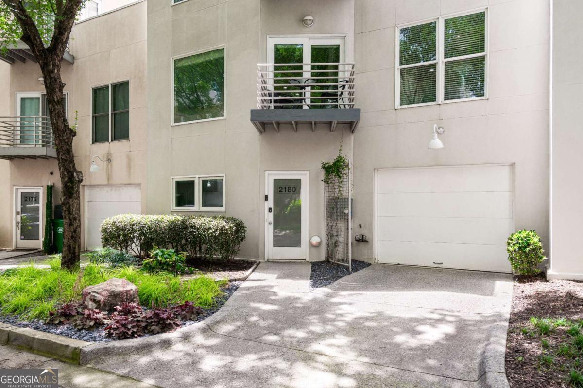 Brookhaven Studios - Residential