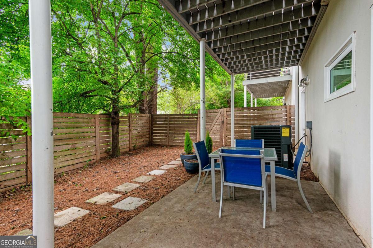 Brookhaven Studios - Residential