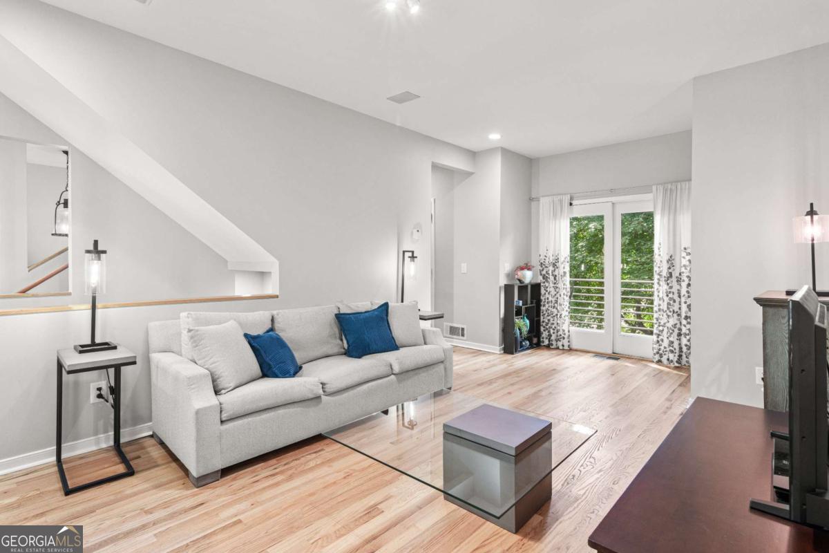 Brookhaven Studios - Residential